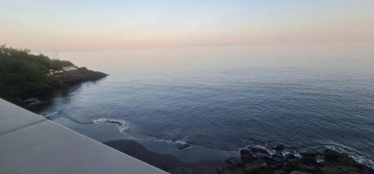 Seaview Apartment, Playa Chica, Las Gaviotas, Apartamento 311 Santa Cruz de Tenerife Spain